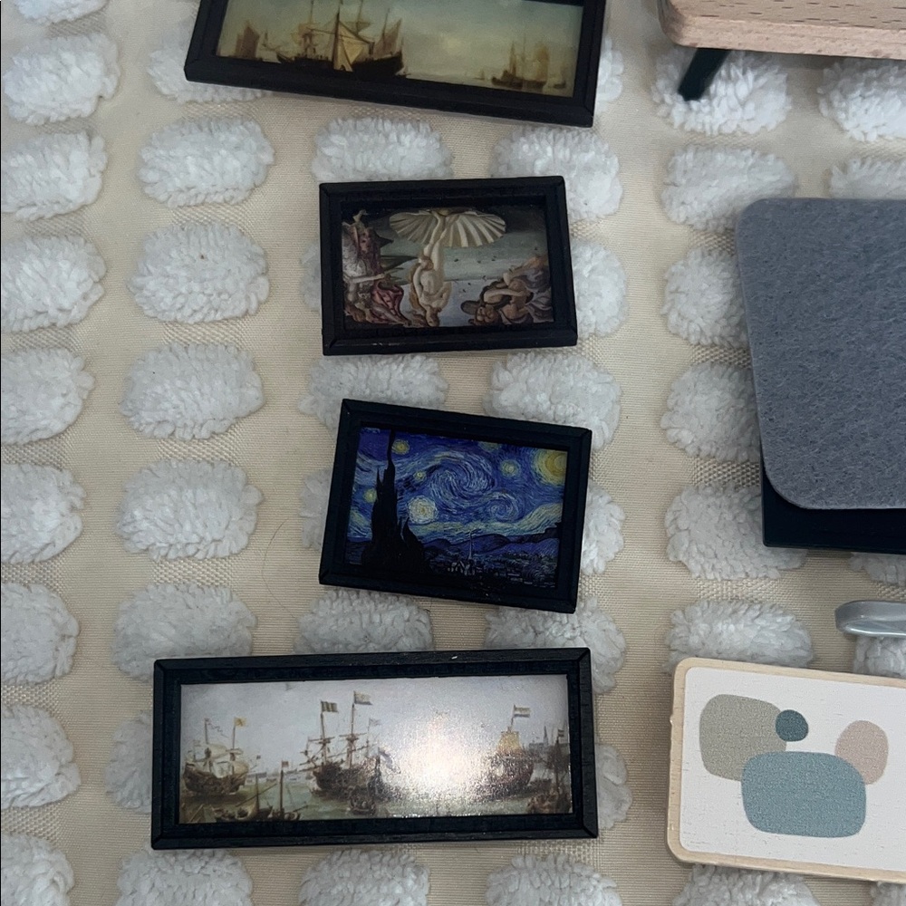 Assorted Home Decor Set - Picture 8 of 10